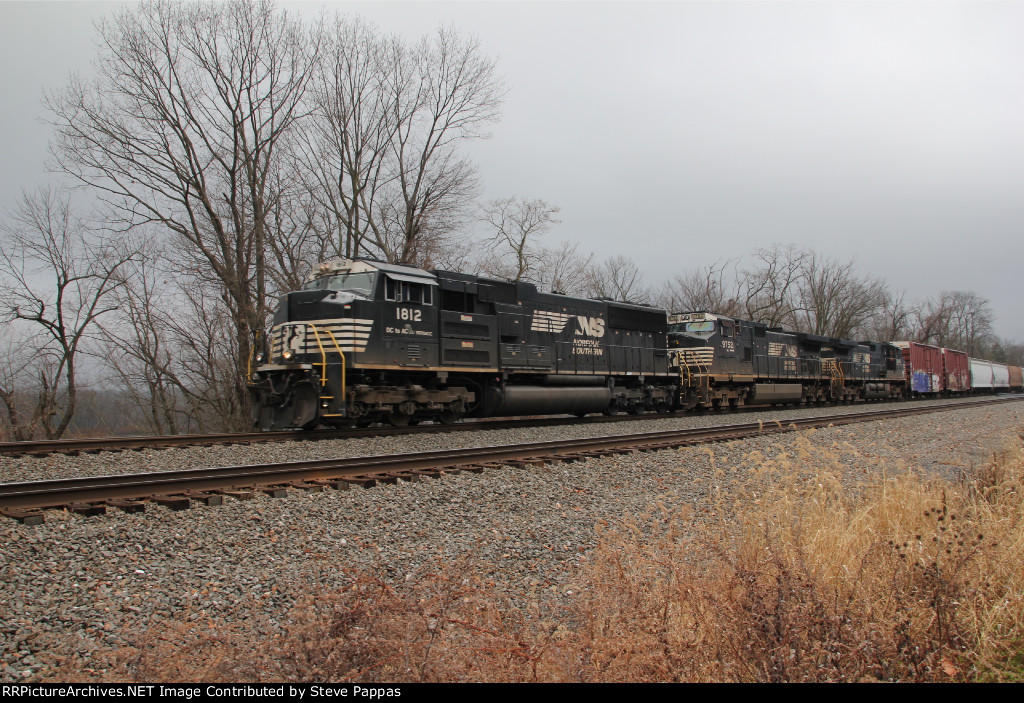 NS 1812 with train 11V at MP116